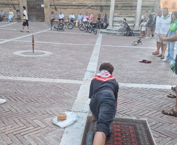 Festa del Cacio di Pienza, domenica la grande sfida del Gioco del Cacio al Fuso