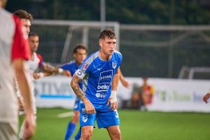 Calcio, Francesco Proietto rinnova con la Pianese: il capitano rester&agrave; in bianconero fino al 2028