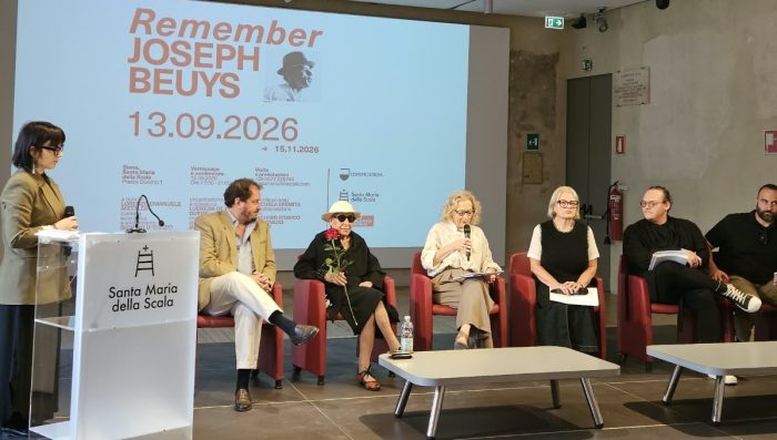 Siena: "Remember Joseph Beuys", al Santa Maria della Scala le immagini del fare e della cura dell&rsquo;artista tedesco