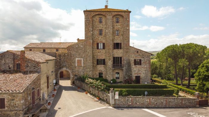 Tra acqua e bronzo, i ritrovamenti di San Casciano. A Contignano, l'archeologo Marco Pacifici racconta il santuario del Bagno Grande