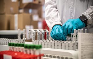 Ospedale Siena, oltre 3,2 milioni di analisi nel 2025: Laboratorio di Patologia Clinica ottiene certificazione di qualit&agrave; ISO 9001