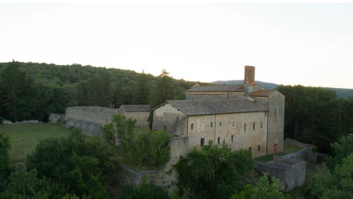 Siena, all'Eremo di San Leonardo al Lago un viaggio tra arte e note del Medioevo