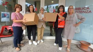 Pubblica Assistenza, quarantadue scatole di materiali scolastici consegnate ai Comprensivi di Poggibonsi