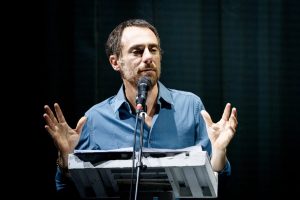 Il Teatro Poliziano si illumina di nuovo: da Elio Germano a Cristiana Capotondi, ecco la stagione 2026-27