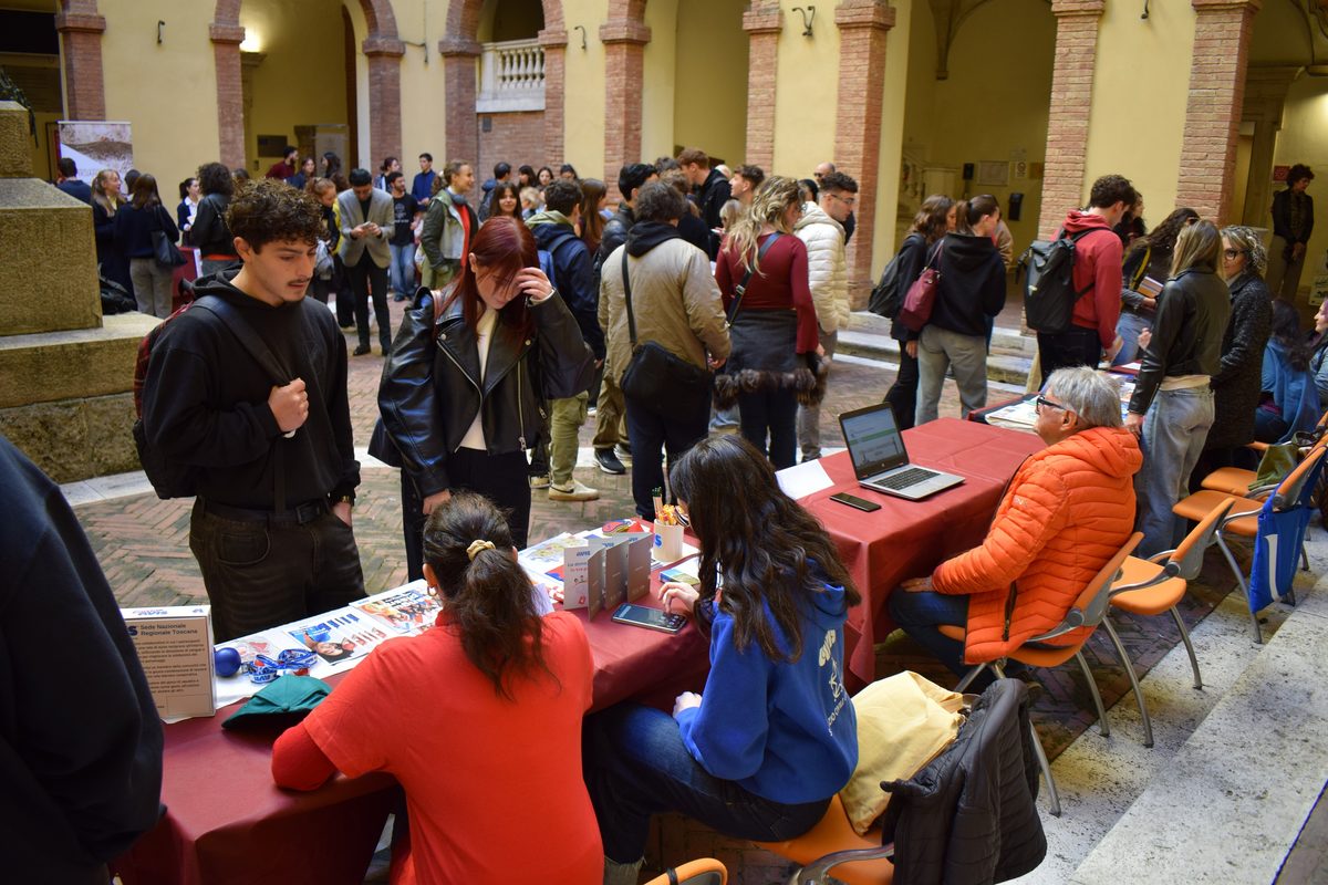 “Matricola Day” all’Università di Siena per iniziare il nuovo anno accademico.…