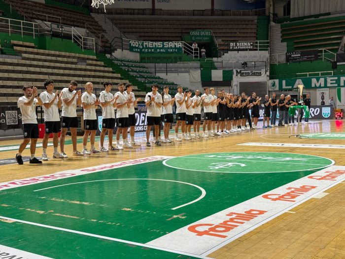 Sendero Mens Sana, applausi per la presentazione delle squadre: domani sera lo speciale su Siena Tv