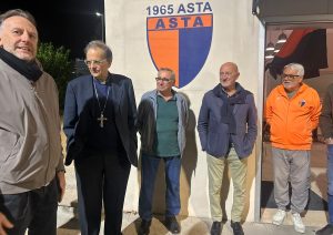 Siena, il Cardinale Lojudice fa visita all'Asta Taverne: "Lo sport sia condivisione e accoglienza"